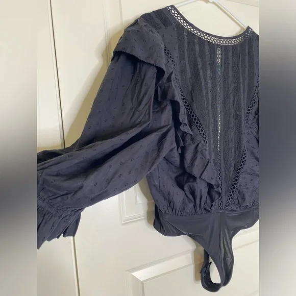 FARM Rio Black Ruffle Bodysuit - Picture 2 of 5